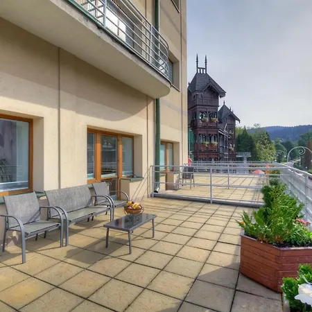 Apartman Z Tarasem 204 *